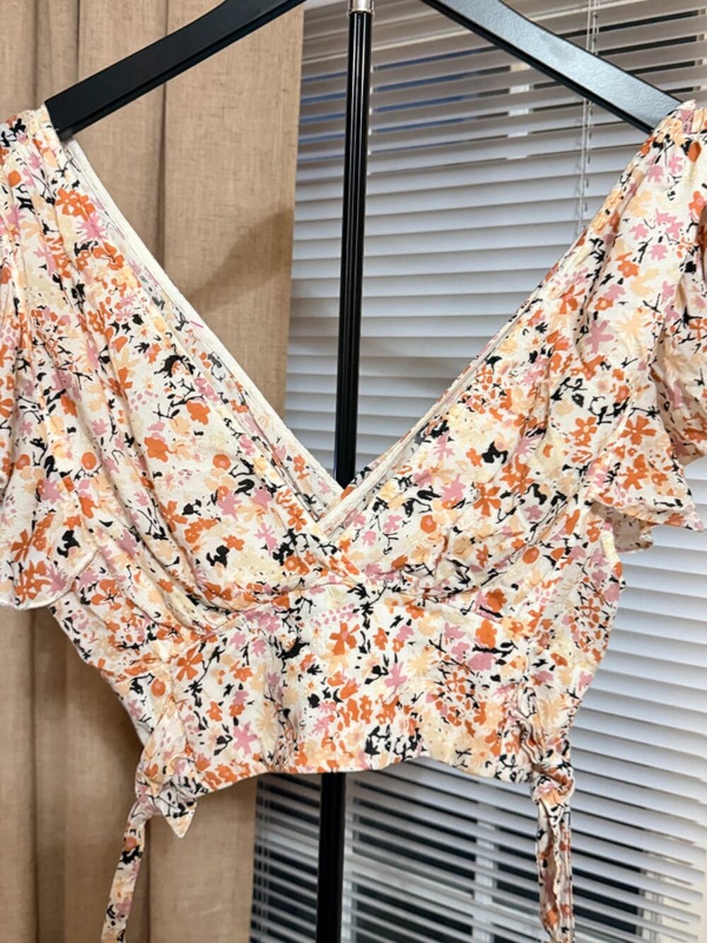 Free People floral cropped ruffle top euc s boho 1974